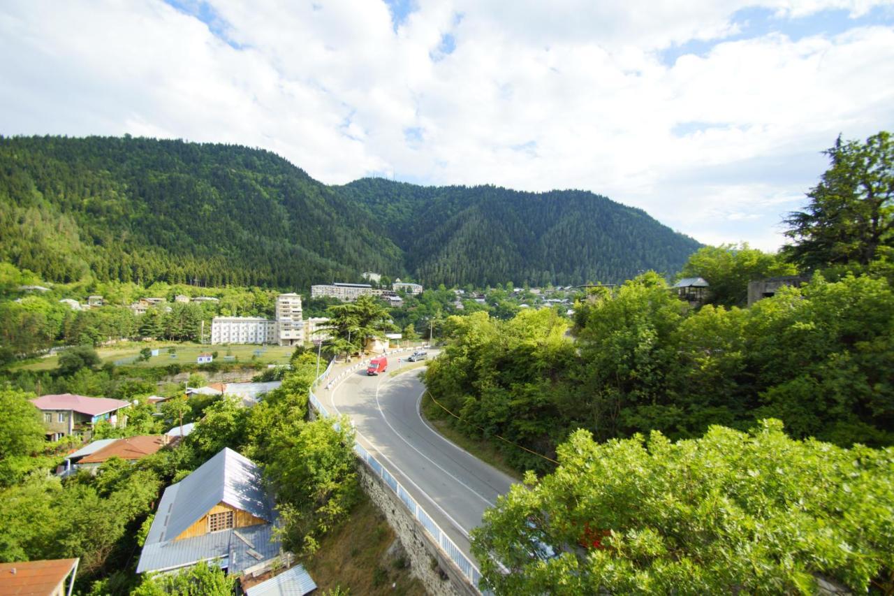 Borjomi Bridge Hotel Екстериор снимка