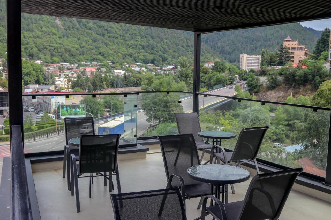 Borjomi Bridge Hotel Екстериор снимка